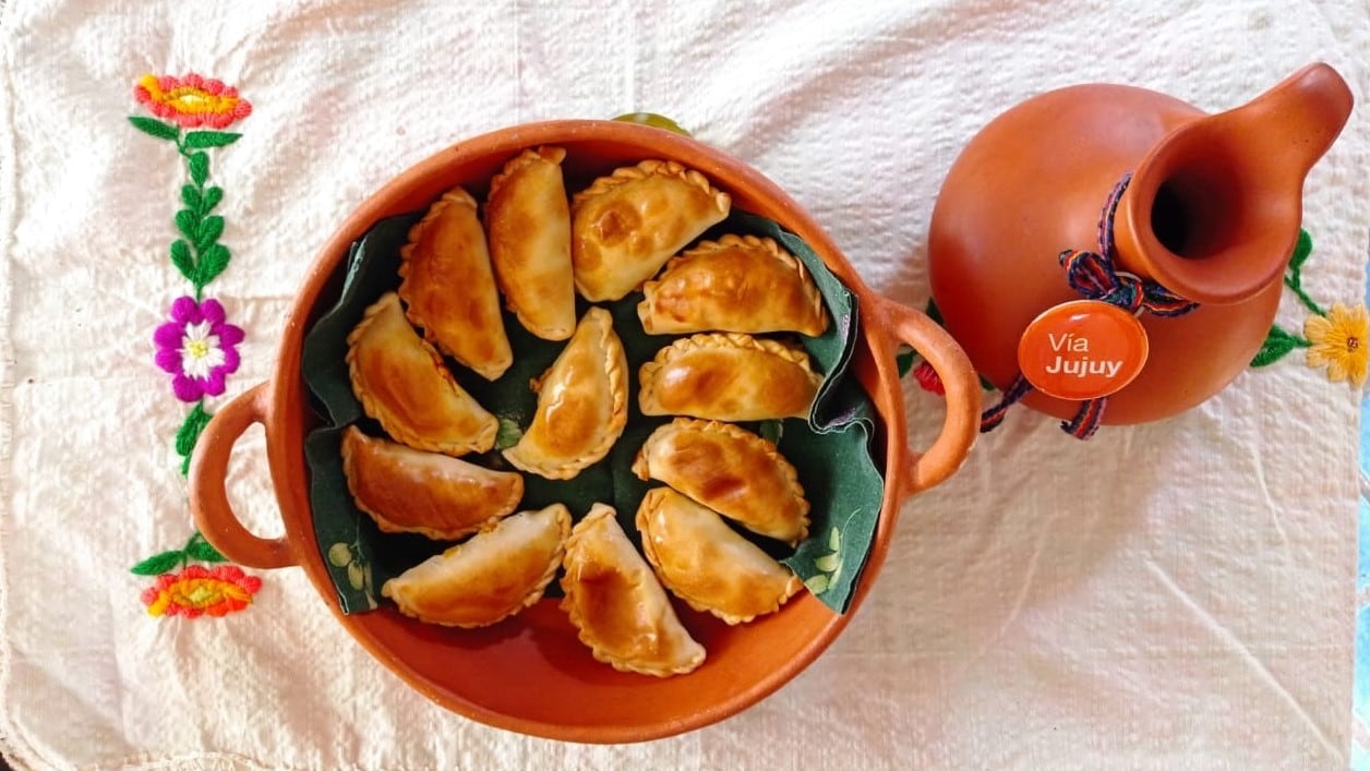 Descubrí los sabores norteños en la empanada jujeña (Vía Jujuy).