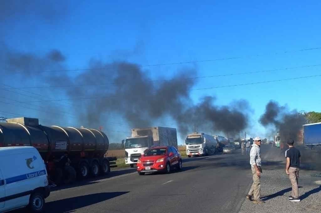 Anuncian paro de transportistas por faltante de gasoil