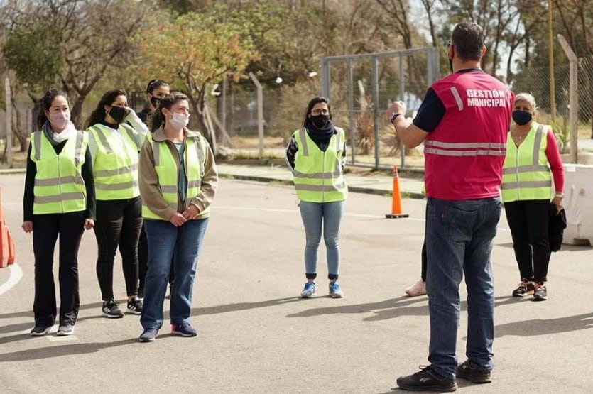 Capacitaciones de la Municipalidad de San Luis para la aplicación de multas por el mal uso del agua.-