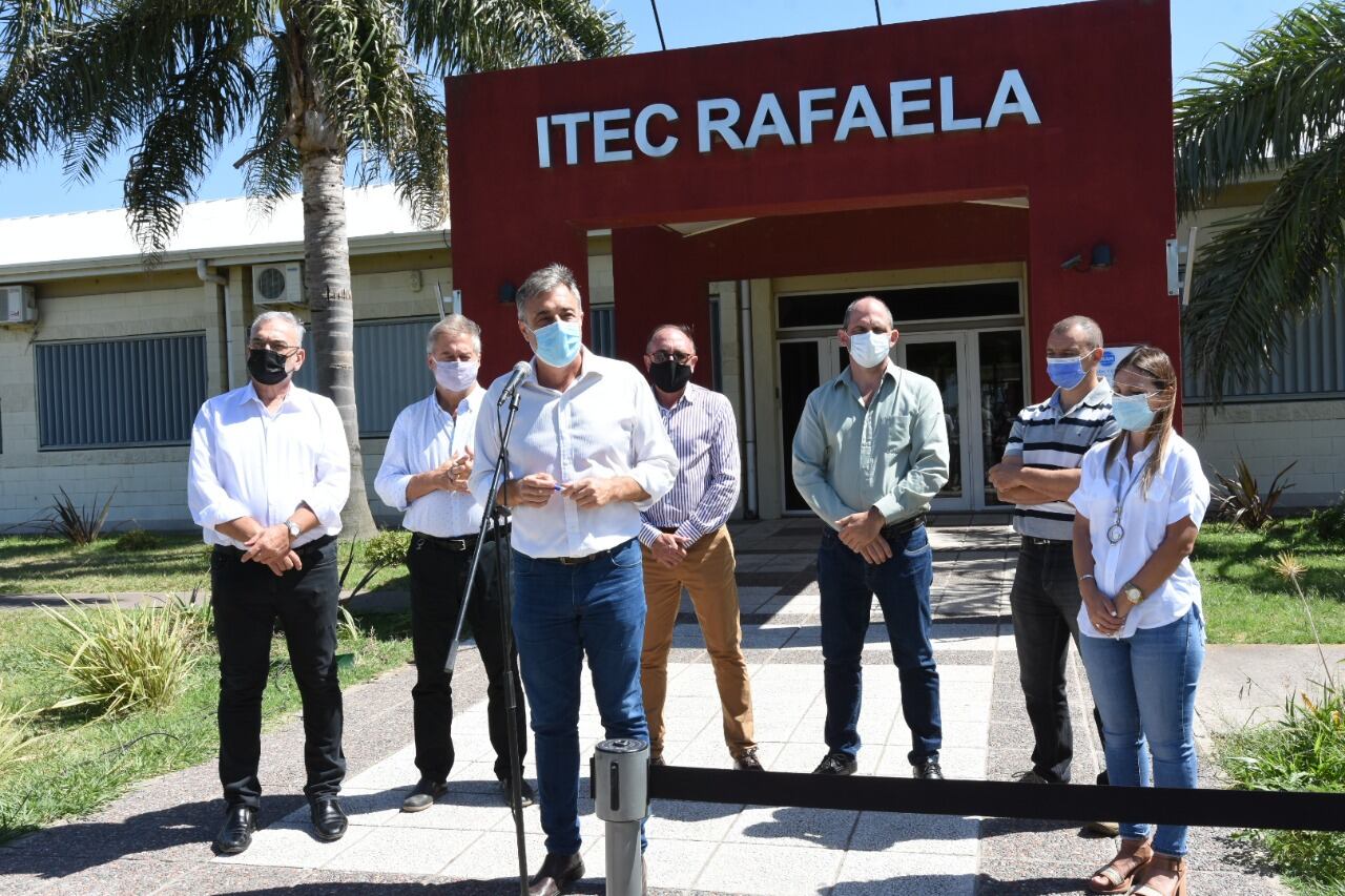 Conferencia de prensa tras el anuncio de la firma del convenio