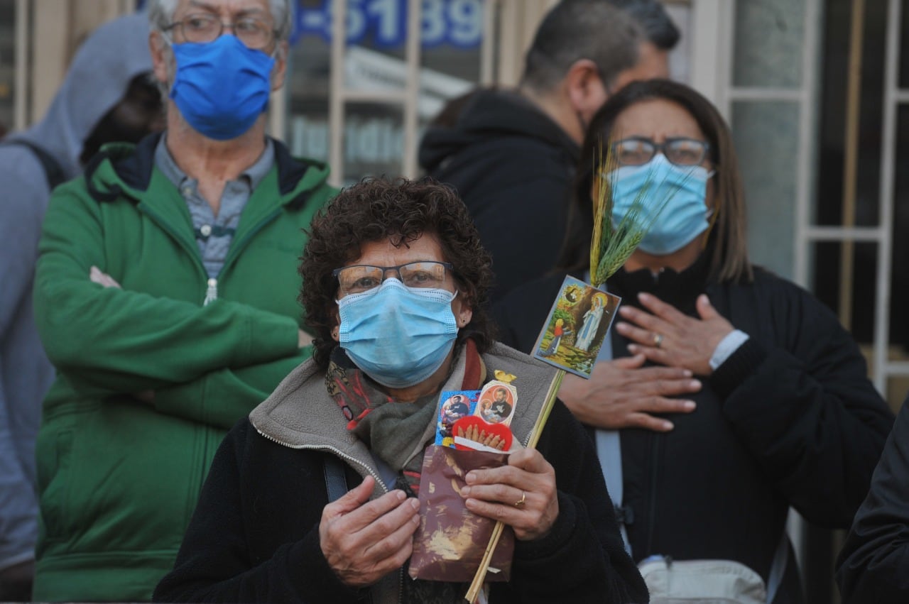 San Cayetano: miles de fieles se acercan a Liniers para pedir salud y trabajo