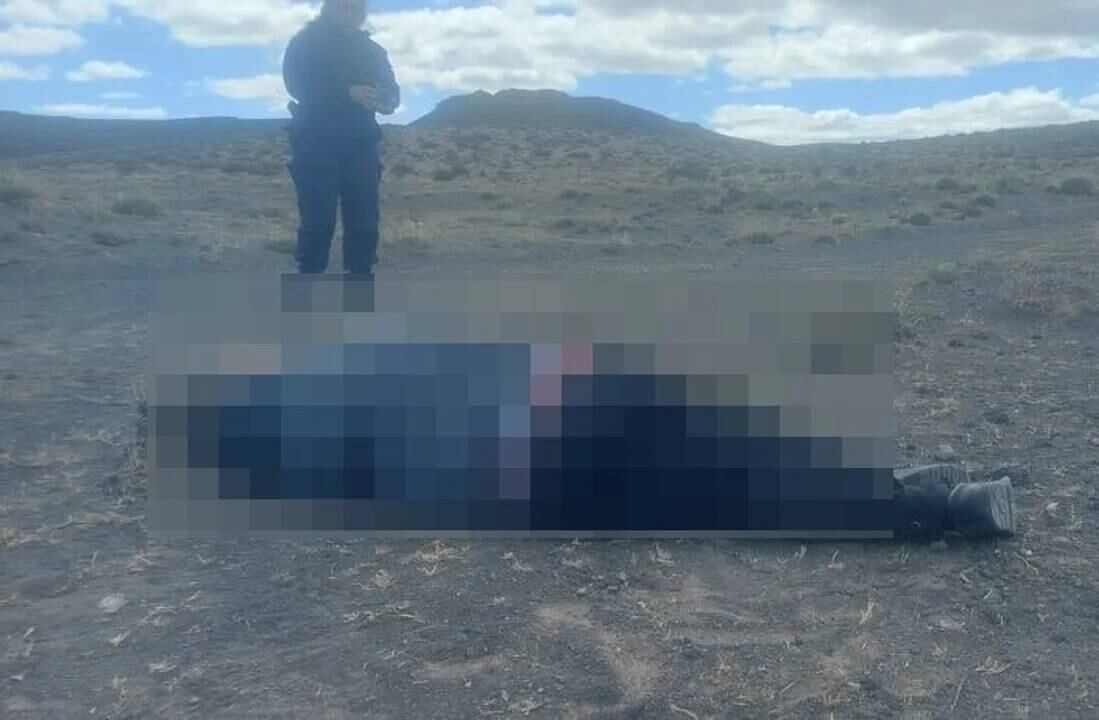 La policía encontró el cuerpo de la víctima y le realizaron una autopsia.