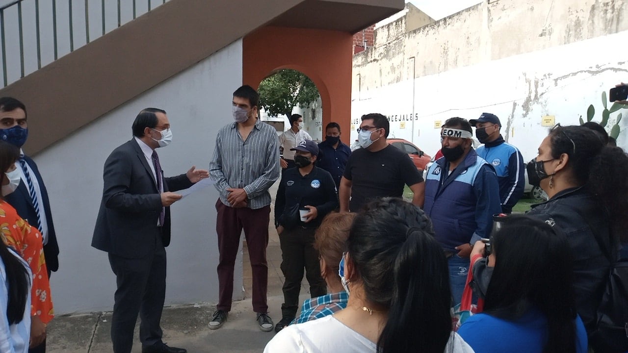 El presidente del Concejo Deliberante, Lisandro Aguiar, y concejales de los distintos bloques, dialogaron con los dirigentes del SEOM Jujuy.