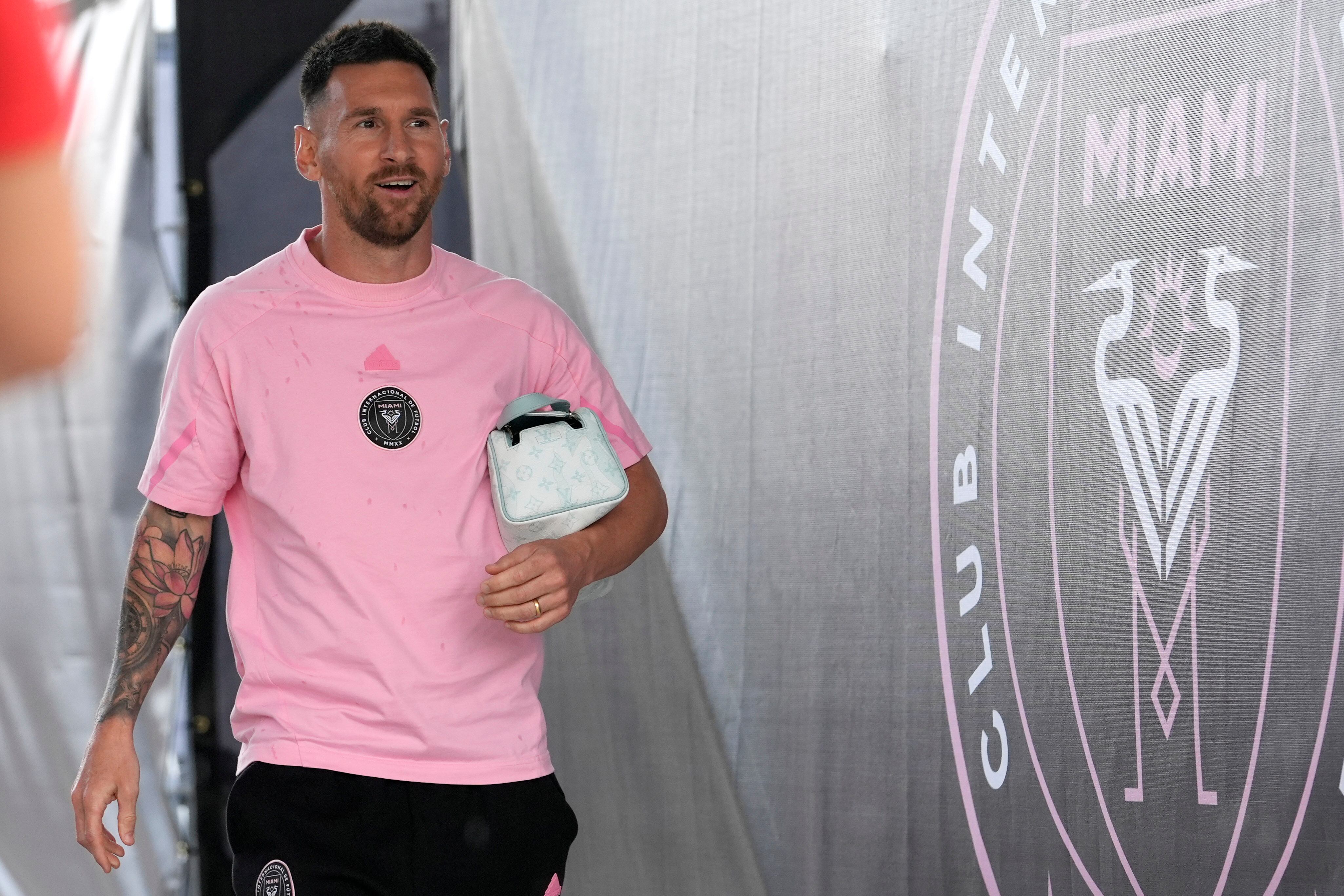 El atacante argentino Lionel Messi del Inter Miami previo al partido contra DC United en la MLS, el sábado 18 de mayo de 2024, en Fort Lauderdale. (AP Foto/Lynne Sladky)