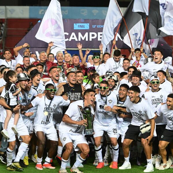 El Ferroviario le ganó a Veléz y ganó la Copa Argentina.