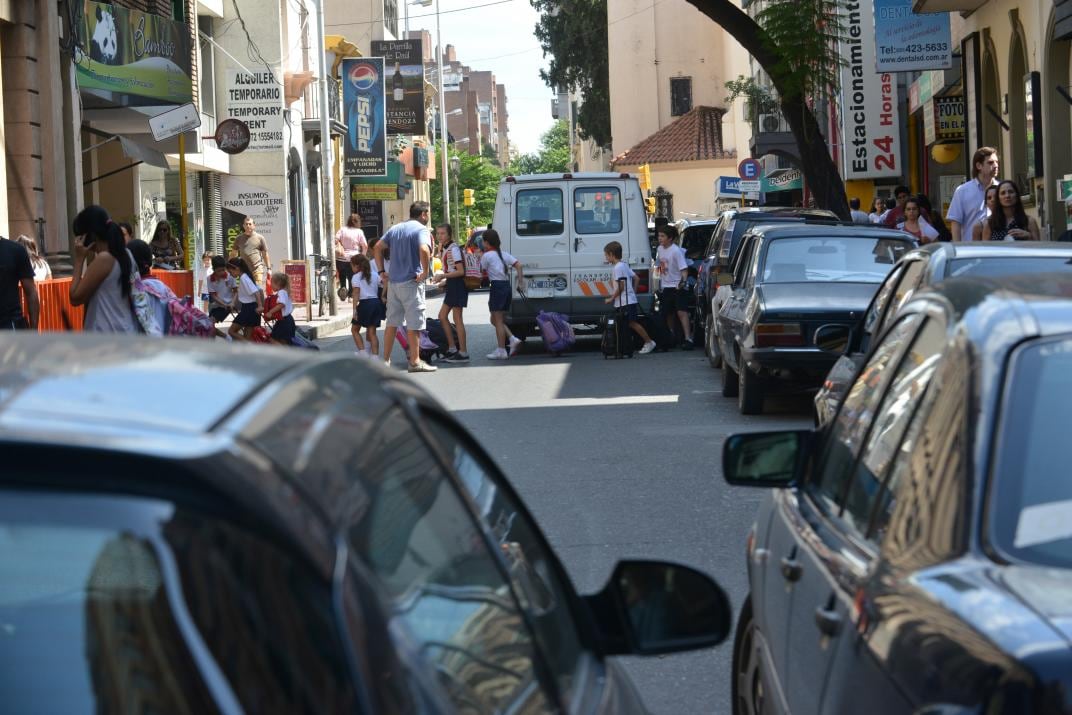 Por lo general, el transporte escolar equivale a una cuota de un colegio privado de Córdoba.