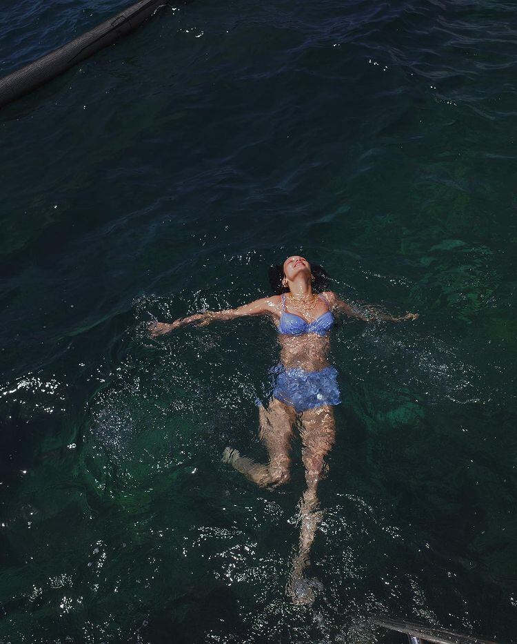 Las fotos de Bella Hadid desde el agua.