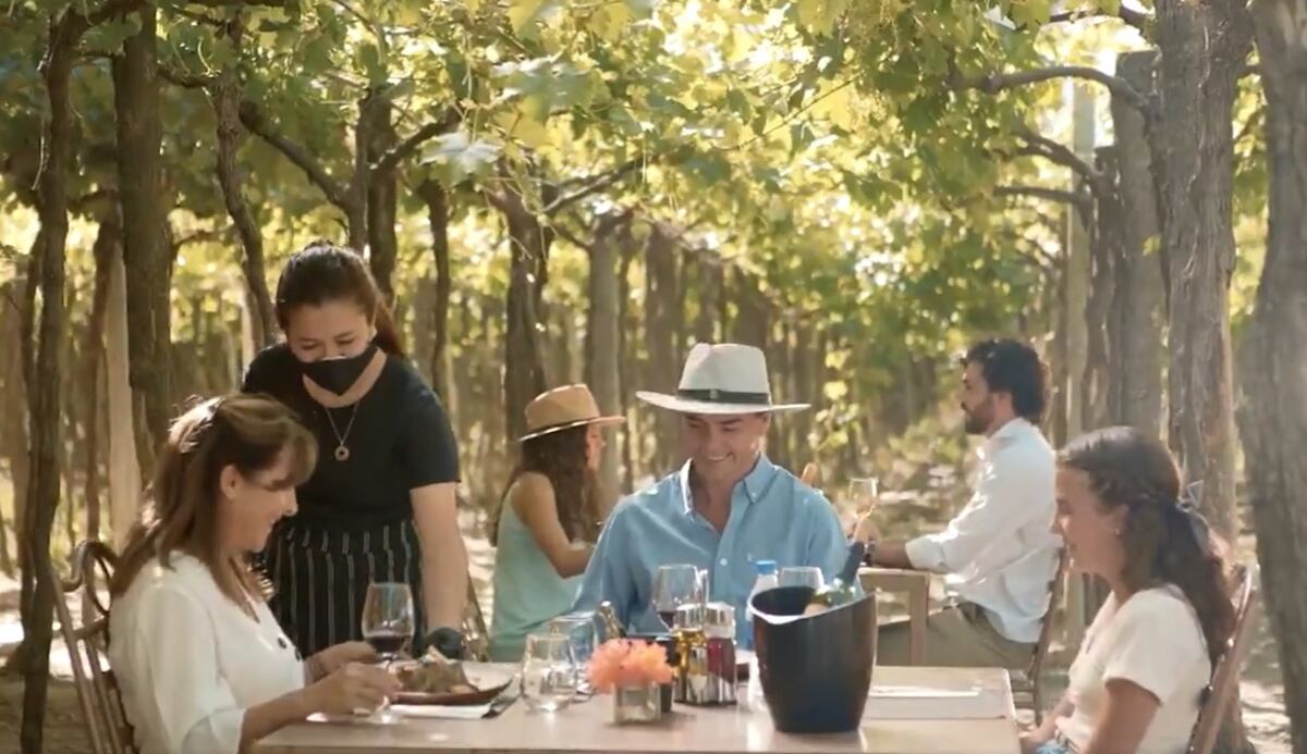 La familia de la reina de la Vendimia, protagonista en una publicidad de turismo