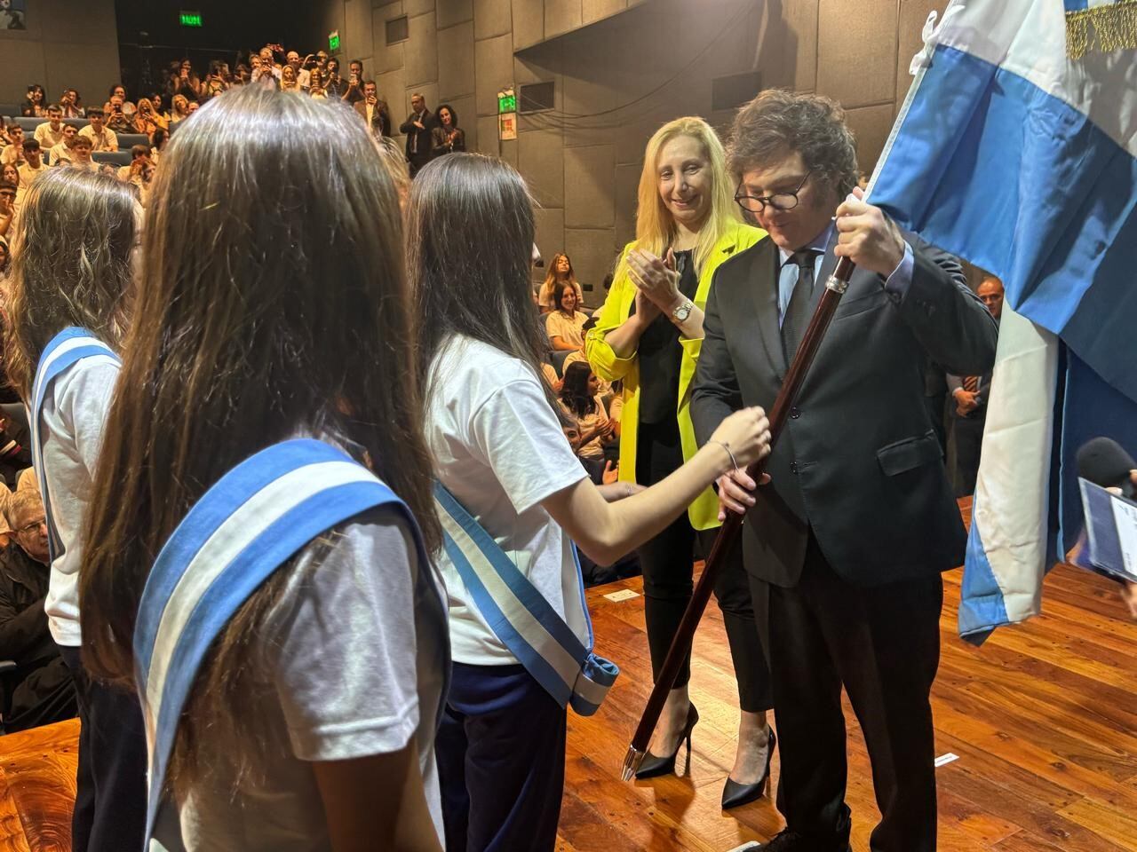 El presidente Javier Milei inauguró el ciclo lectivo en el colegio donde cursó sus estudios.