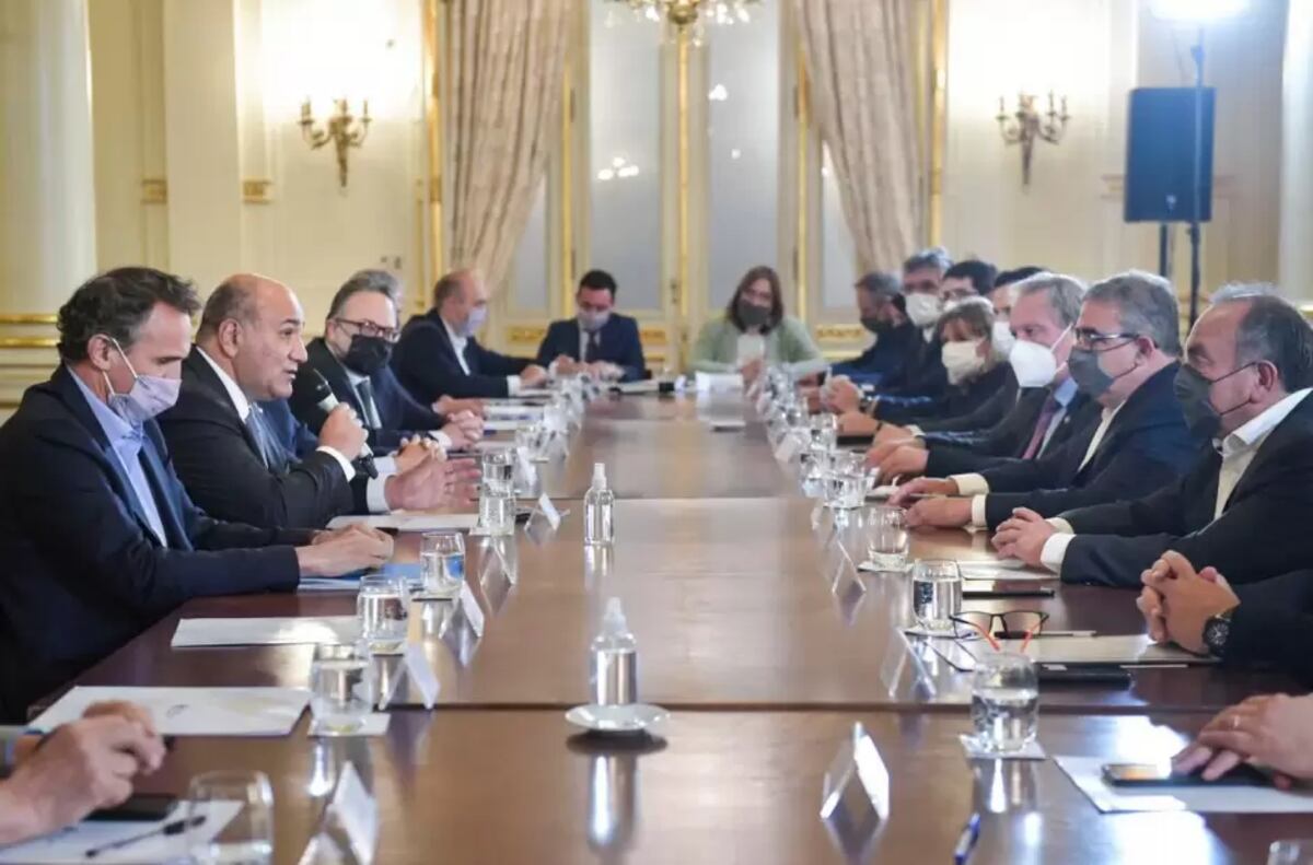 El gobernador Raúl Jalil fue recibido por Manzur y firmaron importantes acuerdos para Catamarca