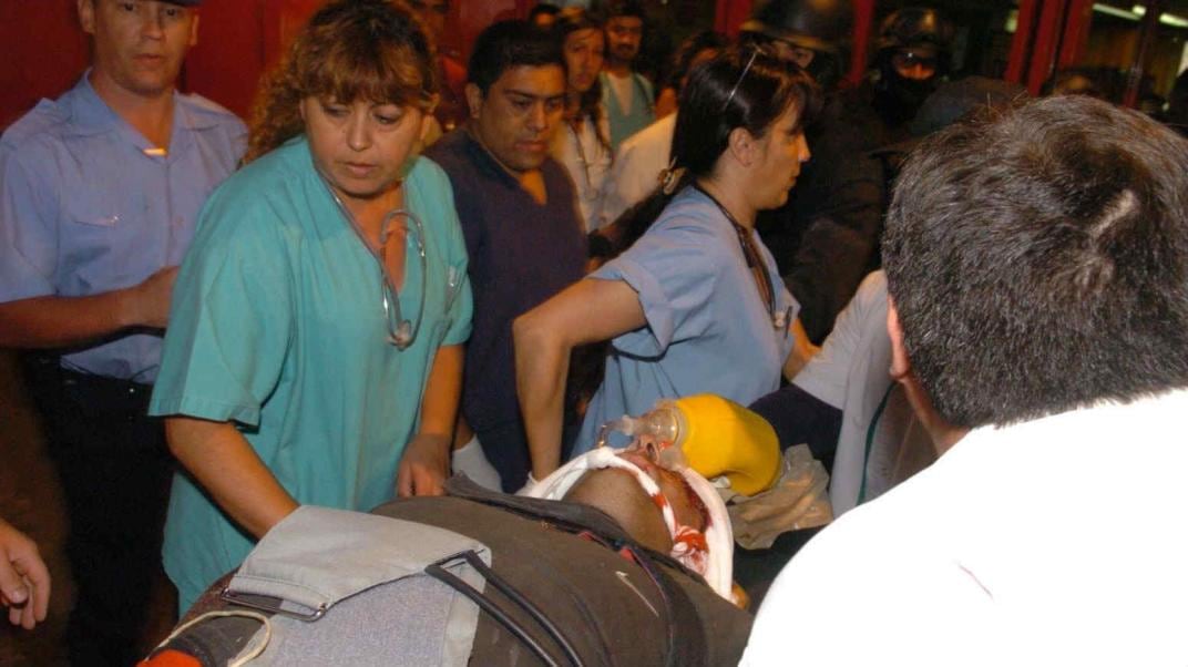 El 28 de diciembre fue ingresado al hospital tras dispararse en la cabeza.
