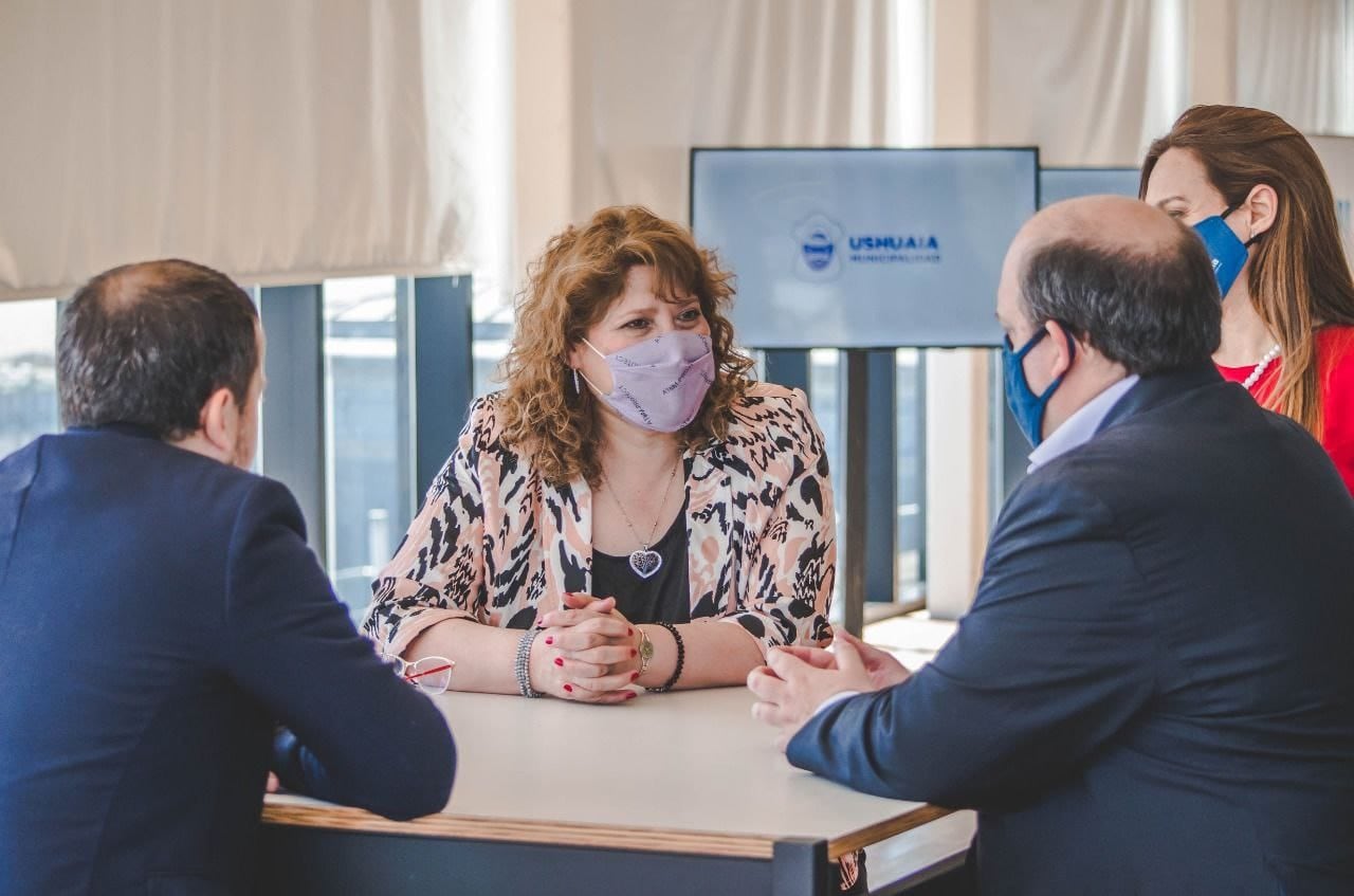 La diputada Yutrovic se reunió con el presidente de Aerolíneas Argentinas Pablo Ceriani.