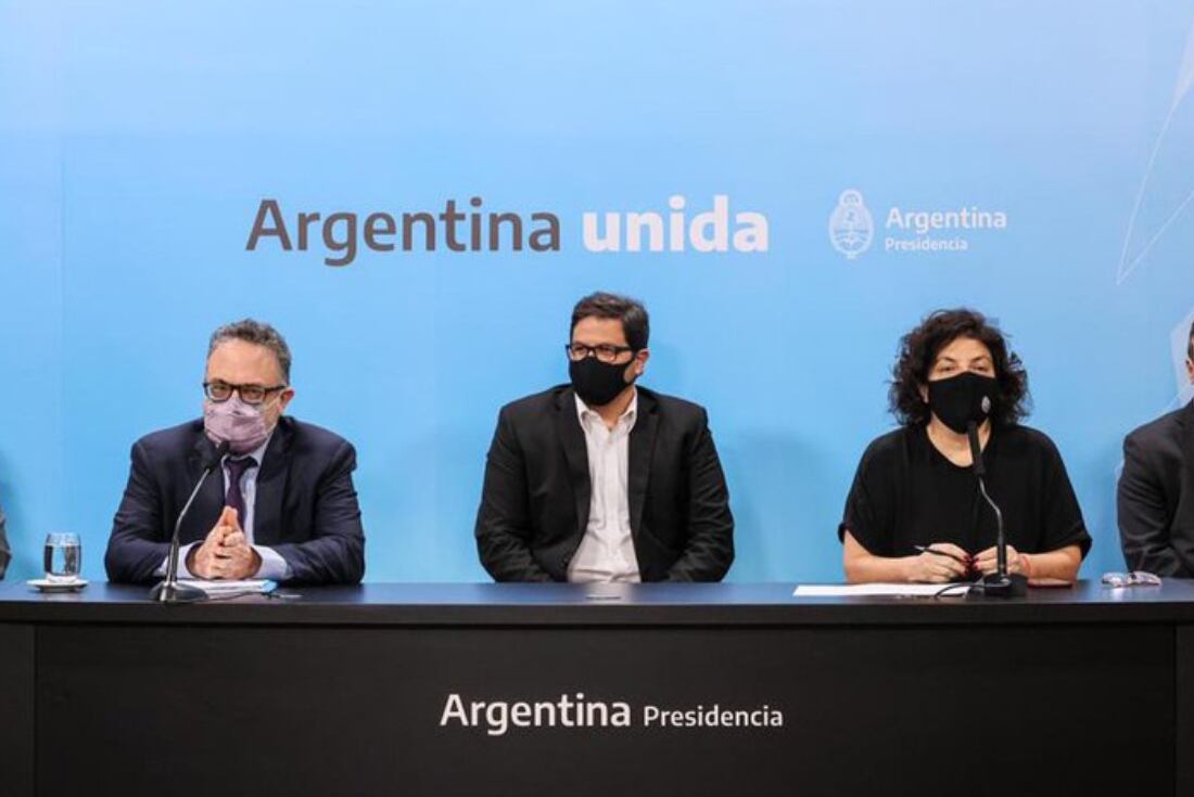 Conferencia de prensa. El Gobierno determinó suspender la exportación de oxígeno, ante el incremento de la demanda. (Presidencia)