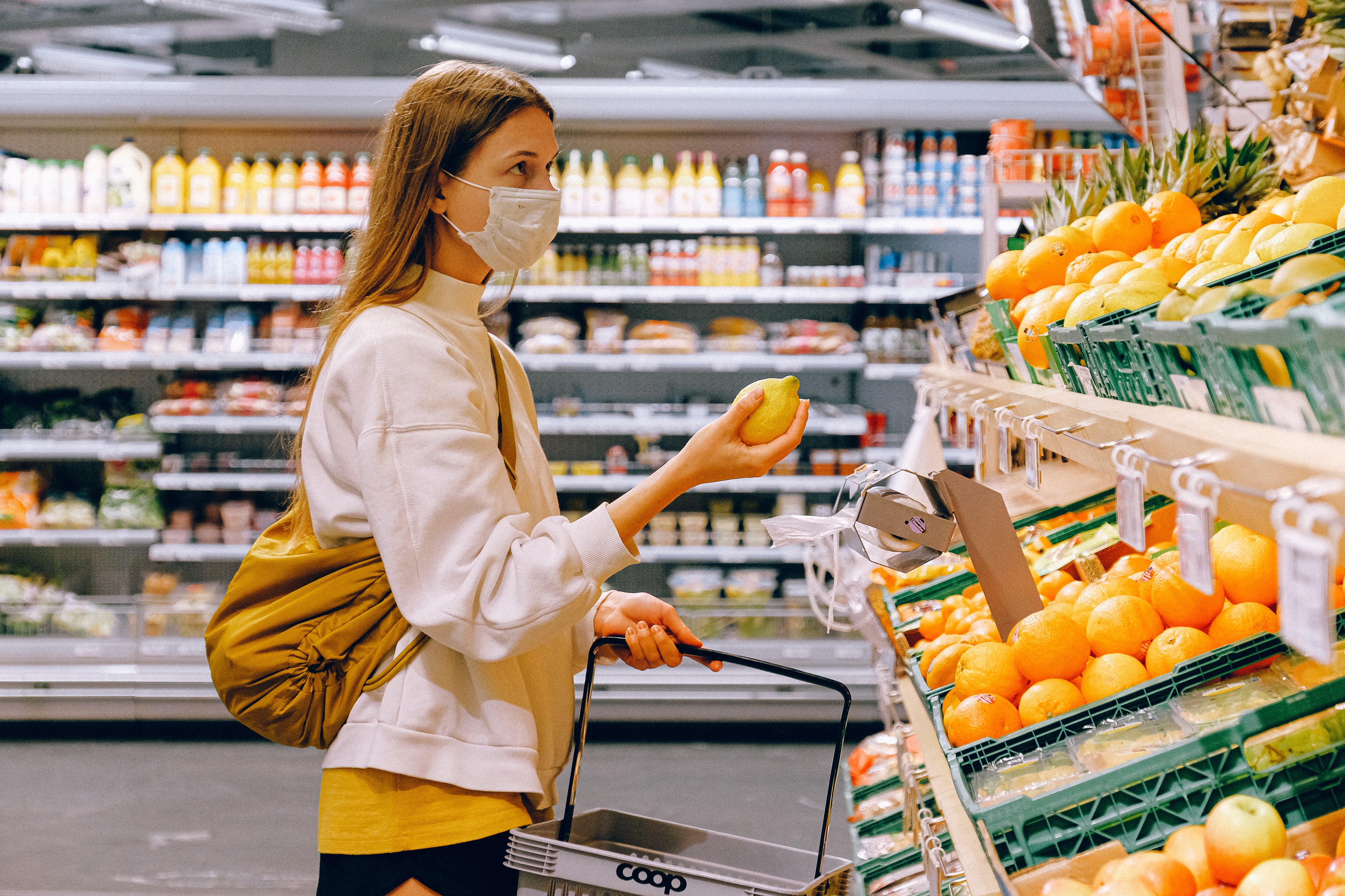 Las diferencias de precios entre provincias se notan en las frutas y verduras (Foto de Anna Shvets en Pexels)