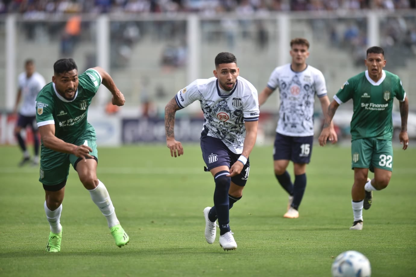 Talleres y Banfield, por la fecha 11 de la Copa de la Liga Profesional en el Kempes. (Javier Ferreyra / La Voz)