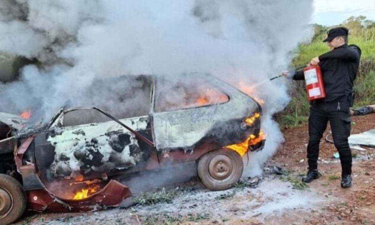 Lamentable accidente en Guaraní: un joven conductor perdió la vida tras chocar con su automóvil