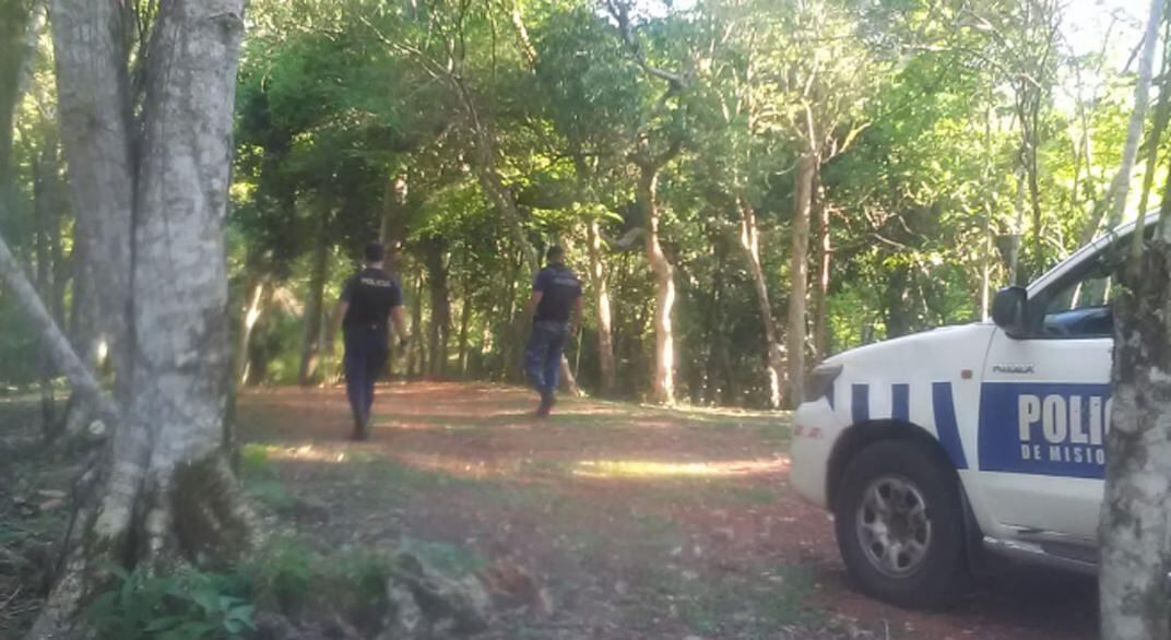 El cuerpo de la victima fue hallado en una zona de monte.