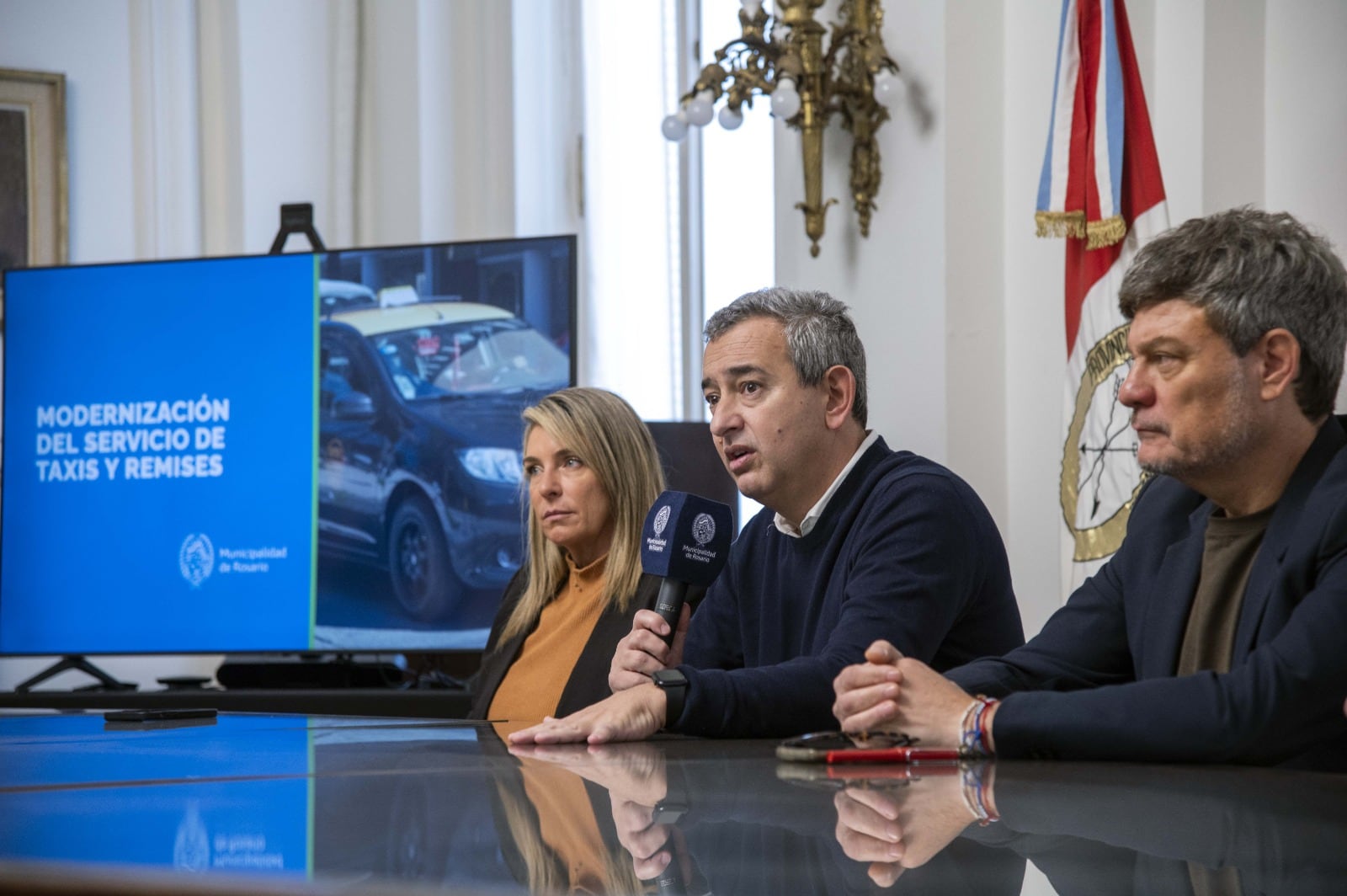 Las autoridades locales explicaron las modificaciones en el Palacio de los Leones.