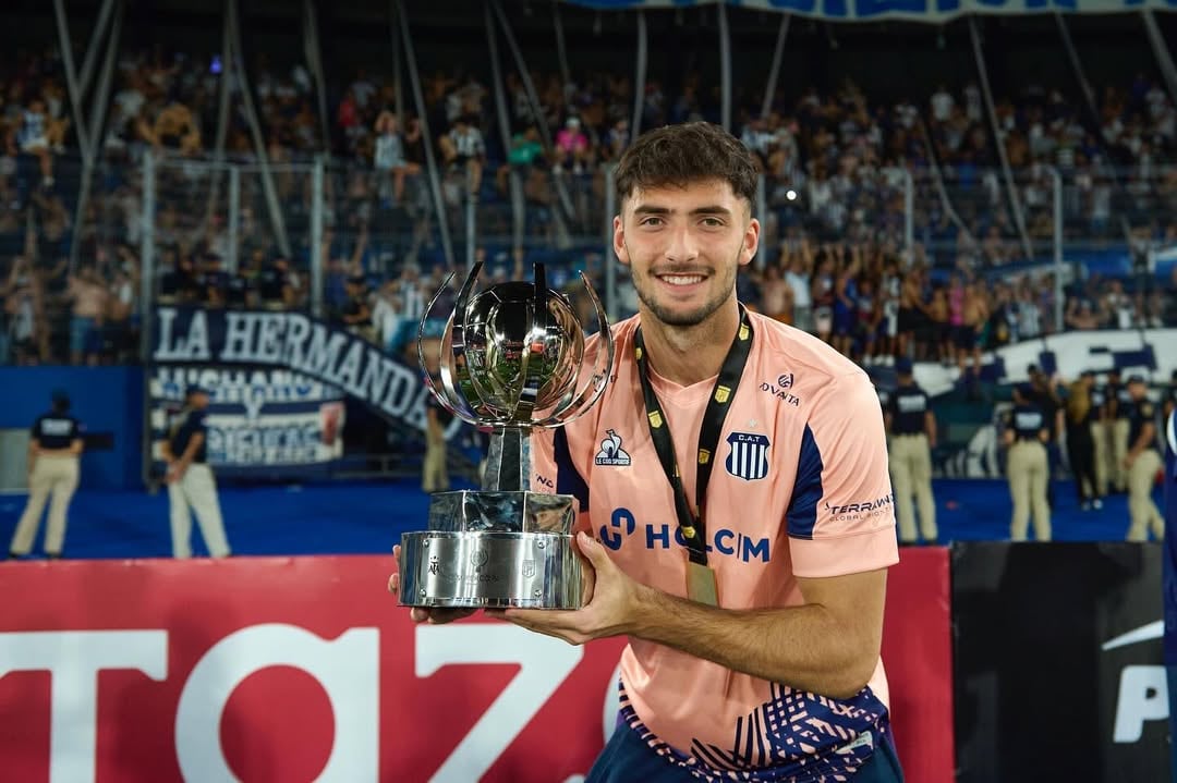 Santino Barbi de El Tío campeón con Talleres