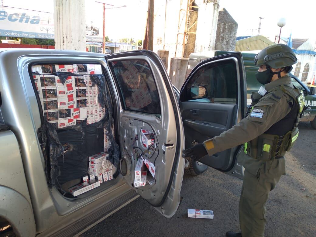 En la camioneta había 25 mil paquetes de cigarrillos de contrabando