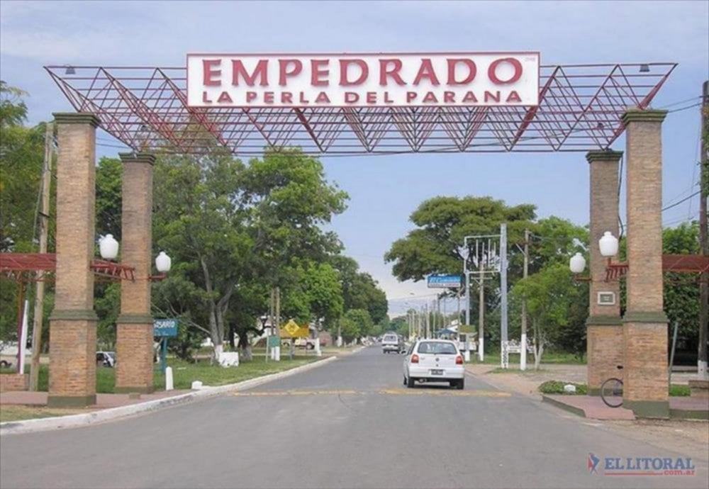 Policías de Empedrado constataron que el hombre estaba semi calcinado y con los pies atados con una soga.