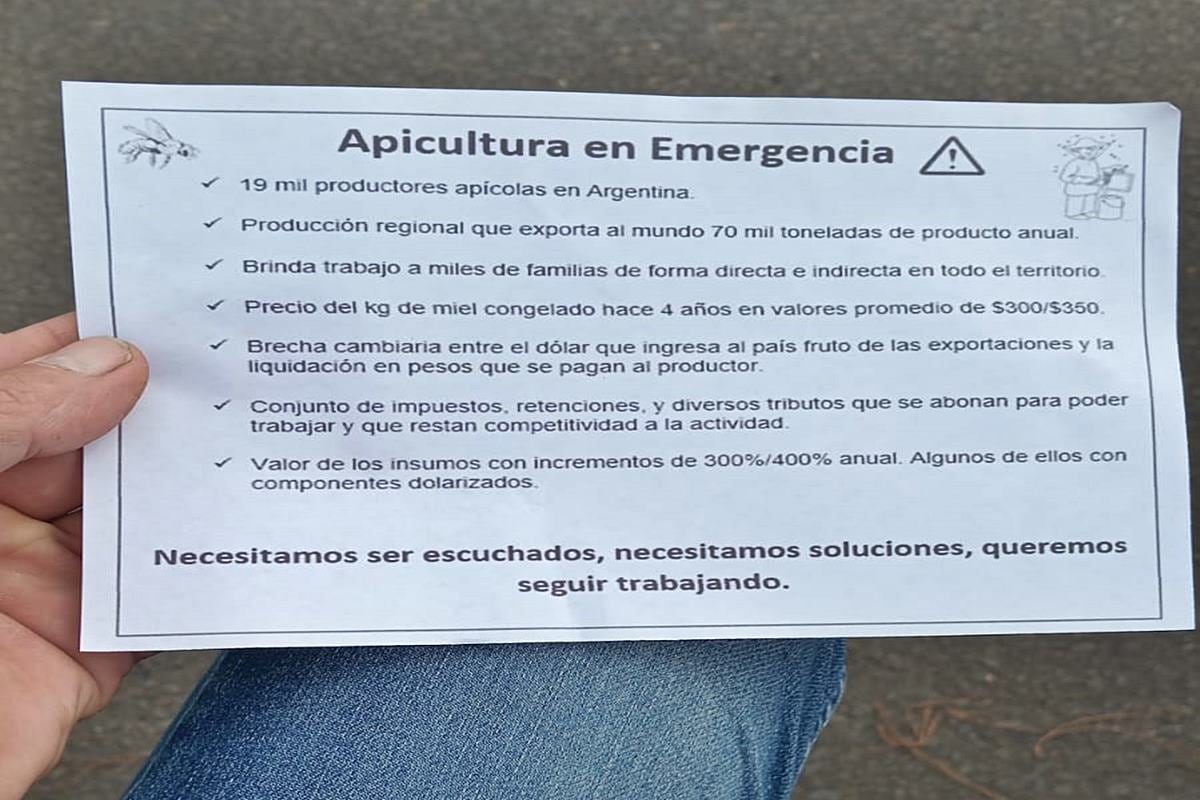 Protesta de apicultores de Concordia.