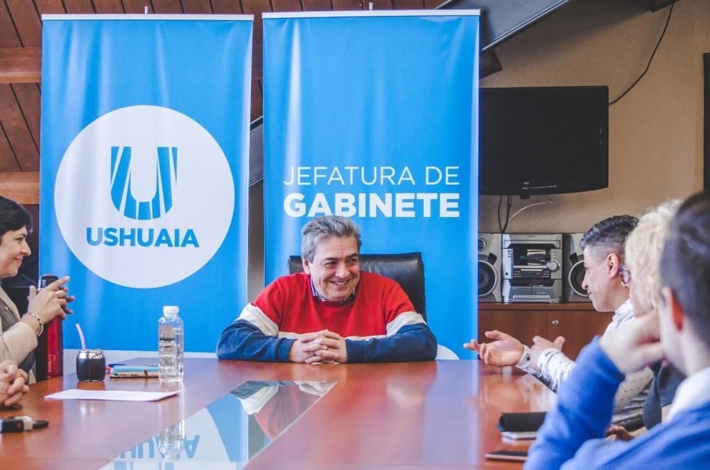 Firman convenio para capacitación en Manipulación de Alimentos