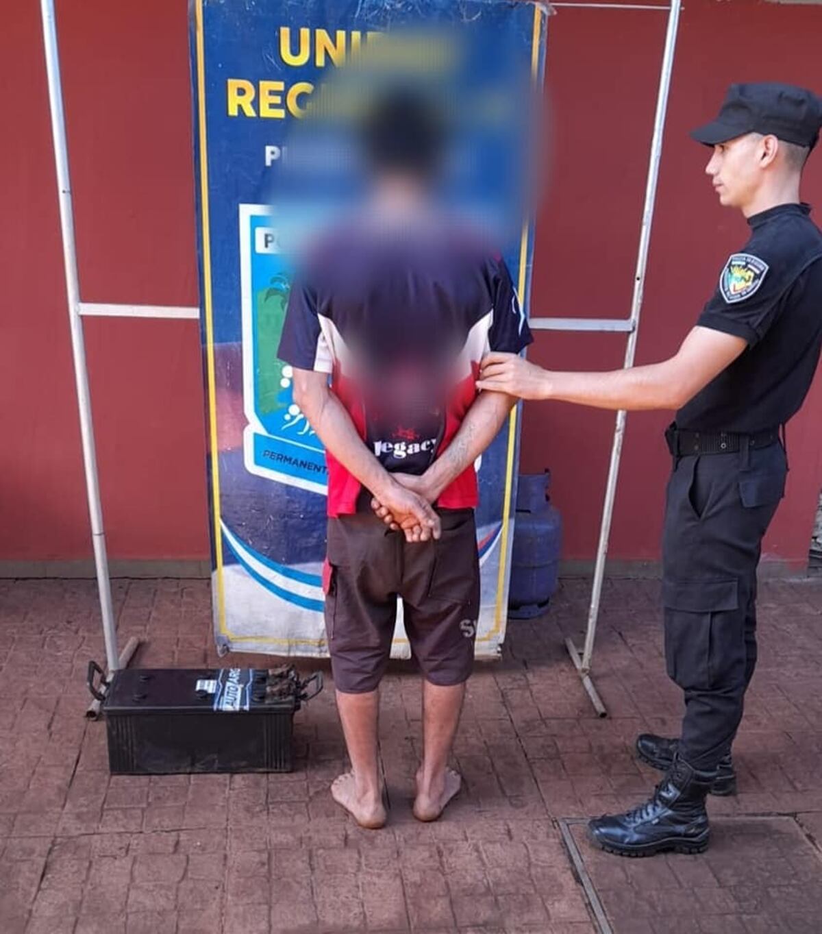 Comandante Andresito: detienen a un joven por robo de batería