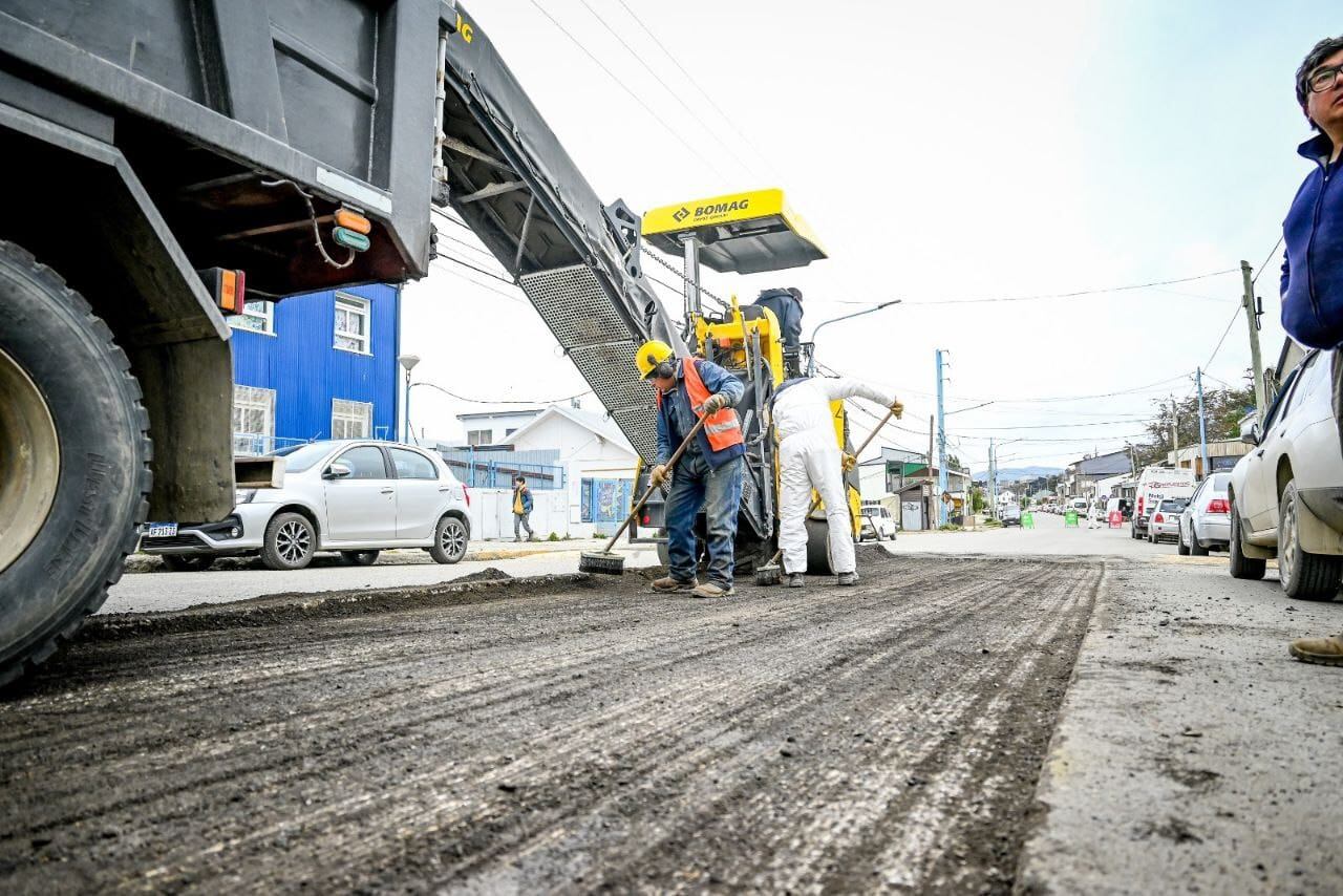 Más obras de repavimentación en Ushuaia