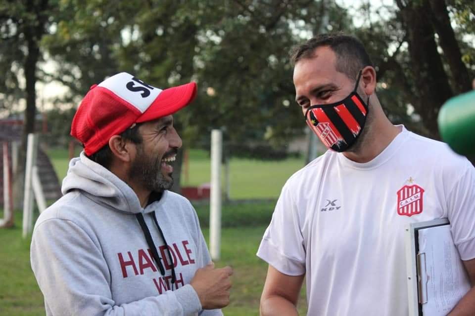 El "Ratón" Ibáñez visitó al plantel de San Martín.