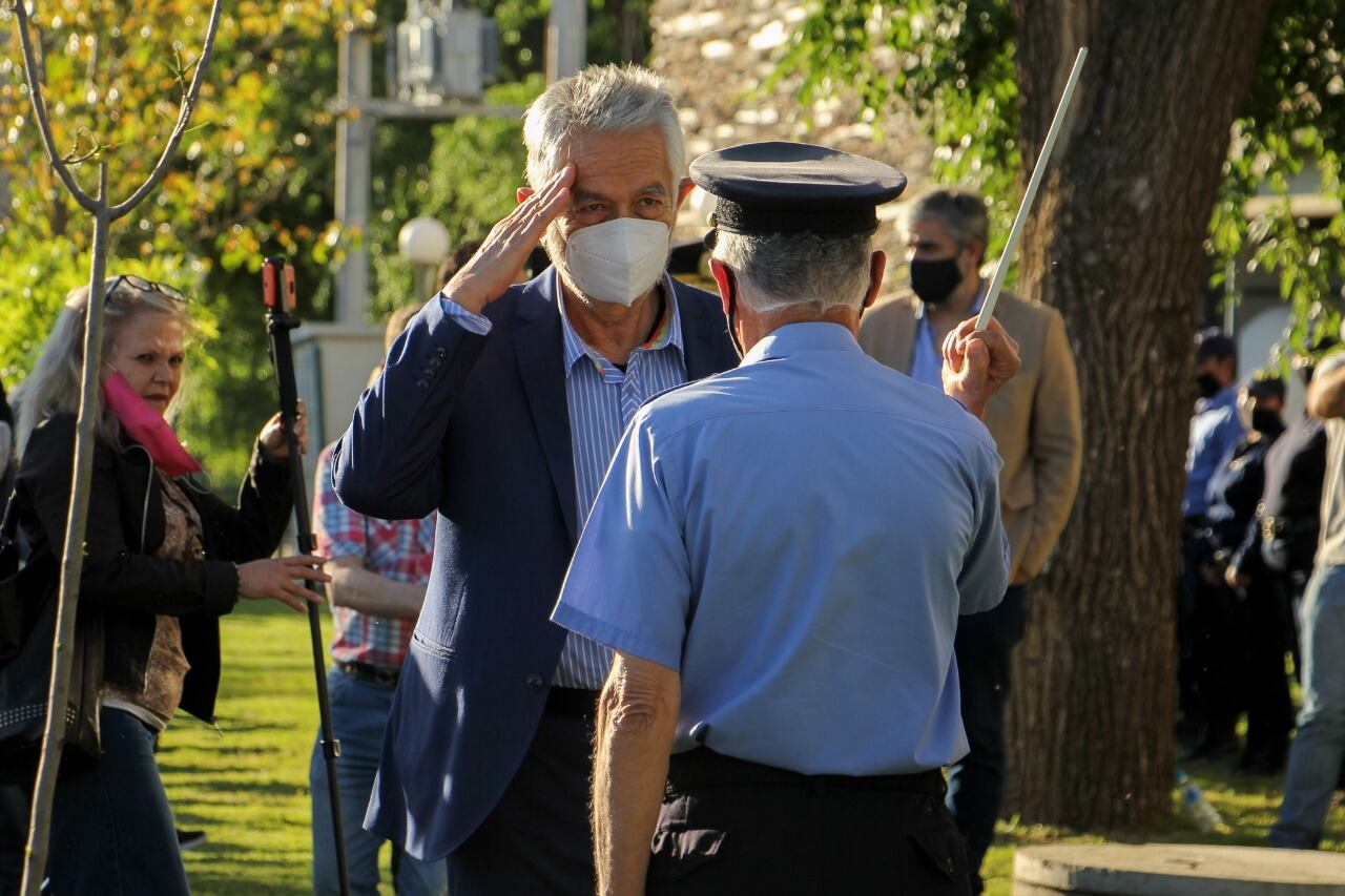 Entrega de móviles a la Policía de San Luis