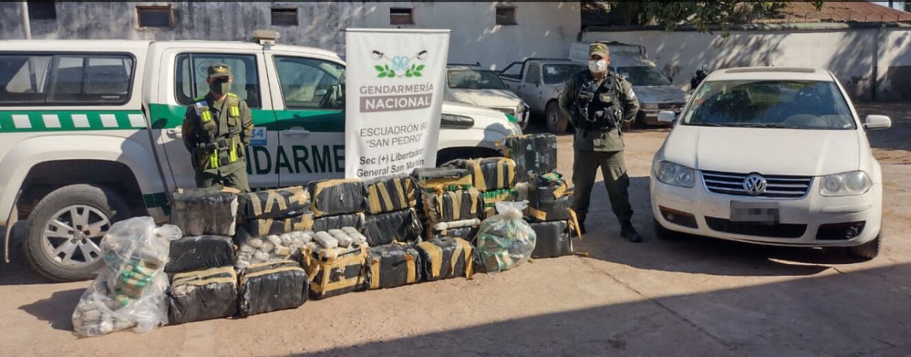 El procedimiento de la Gendarmería Nacional en la RN 34 en Jujuy dejó como saldo la incautación de 350 kilos de hojas de coca.