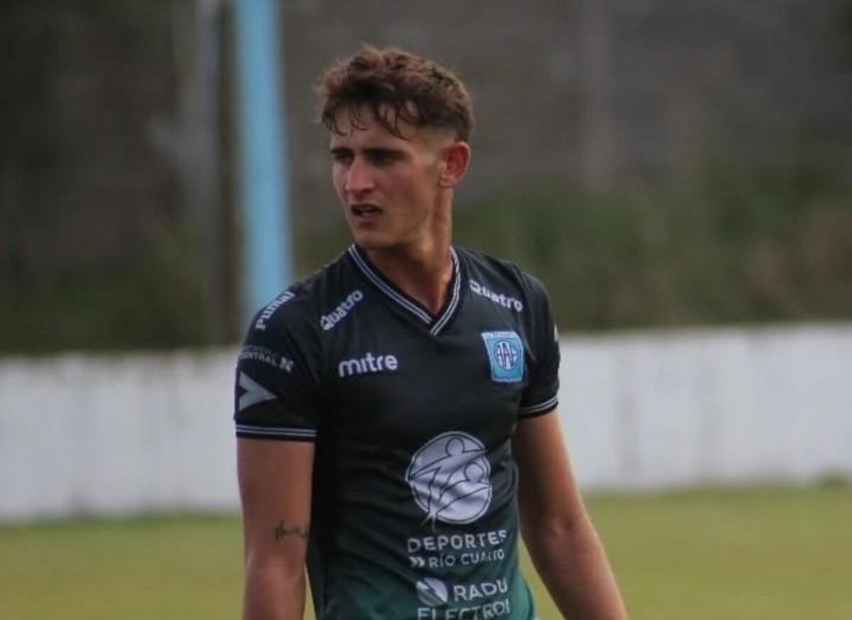 Tomás Schiavoni, futbolista de Arroyito que se destaca en Estudiantes de Río Cuarto