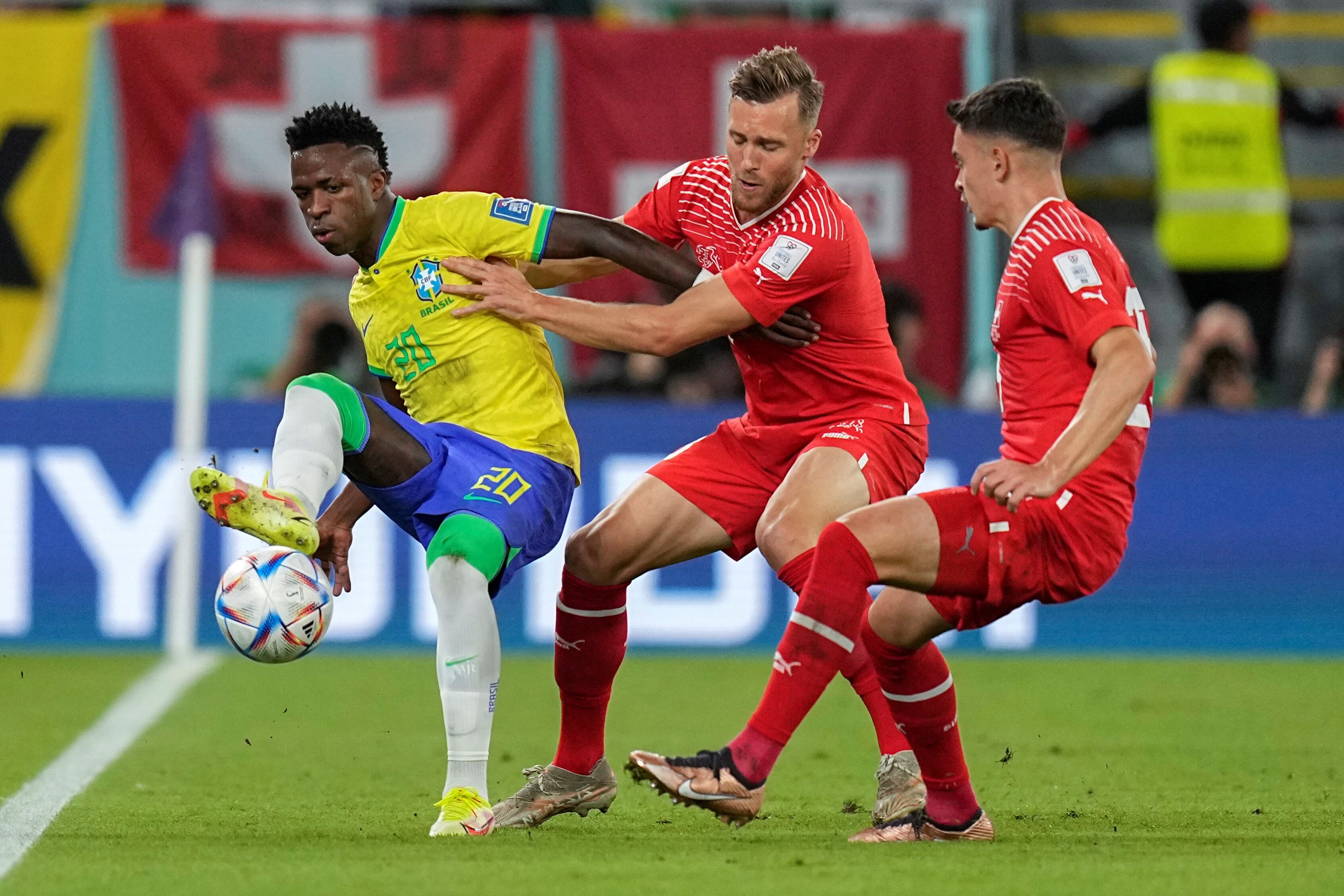 Vinicius, el delantero del Real Madrid, es una de las cartas ganadoras de Brasil ante Suiza en el Mundial de Qatar 2022. (AP)