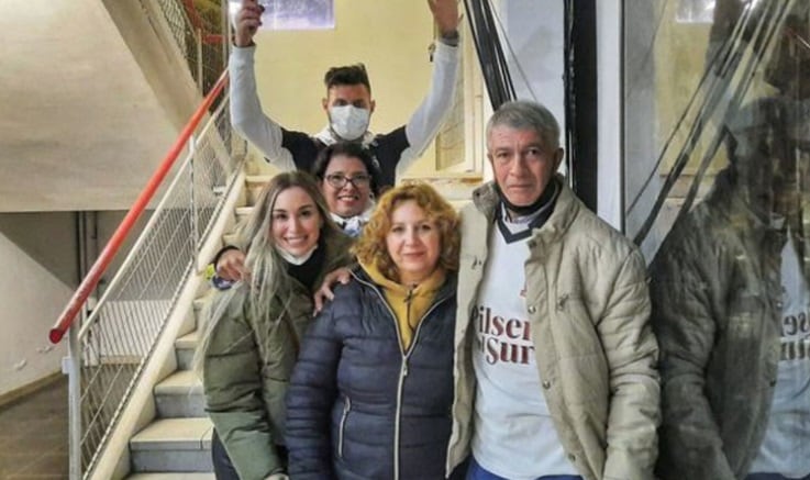 Juan y Ana María, viajaron  desde Mendoza hacia Chile para ver por primera vez jugar a Juan Martín Lucero en Colo Colo.