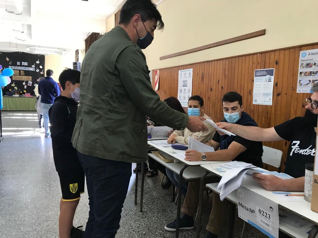 Así votaron los candidatos en Tandil.