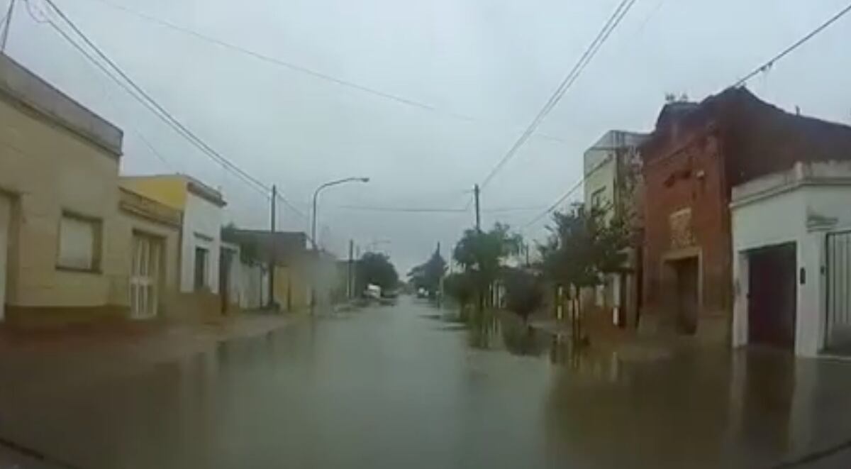 Temporal en Azul: corte de luz y muchas zonas anegadas