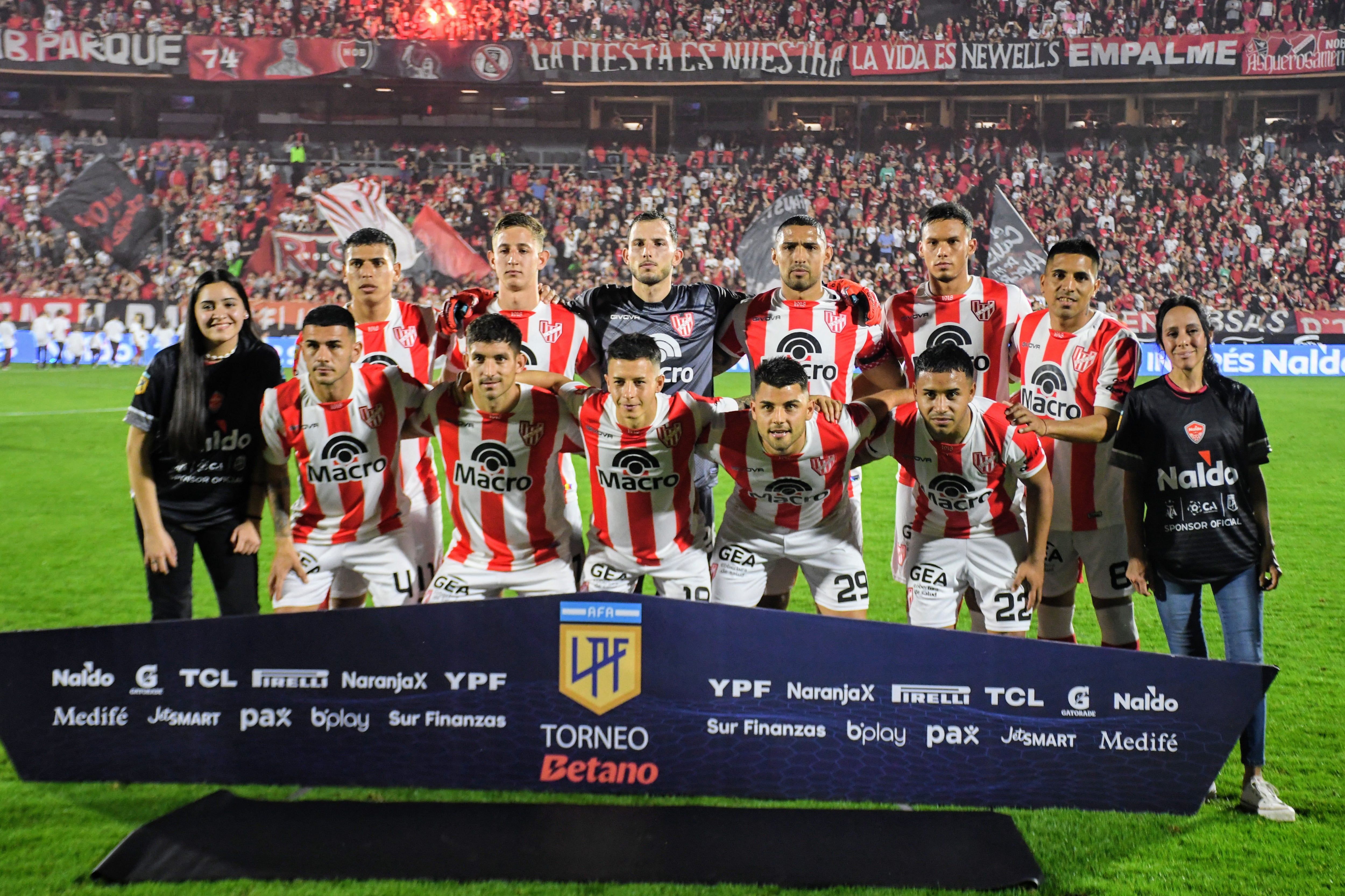 Instituto en su partido ante Newells. (Fotobaires).