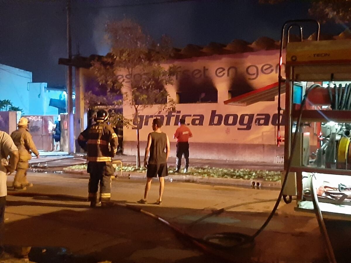 Un incendio destruyó una imprenta