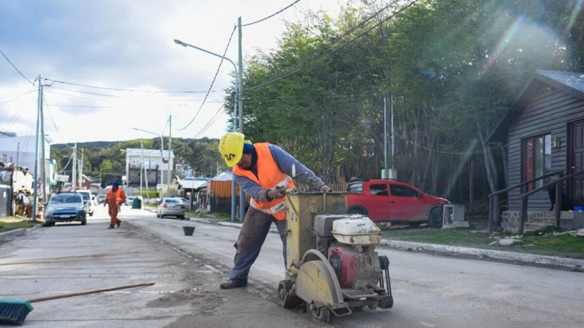 Comenzaron los trabajos de renovación pluvial en Calle Leum del barrio Kaupén