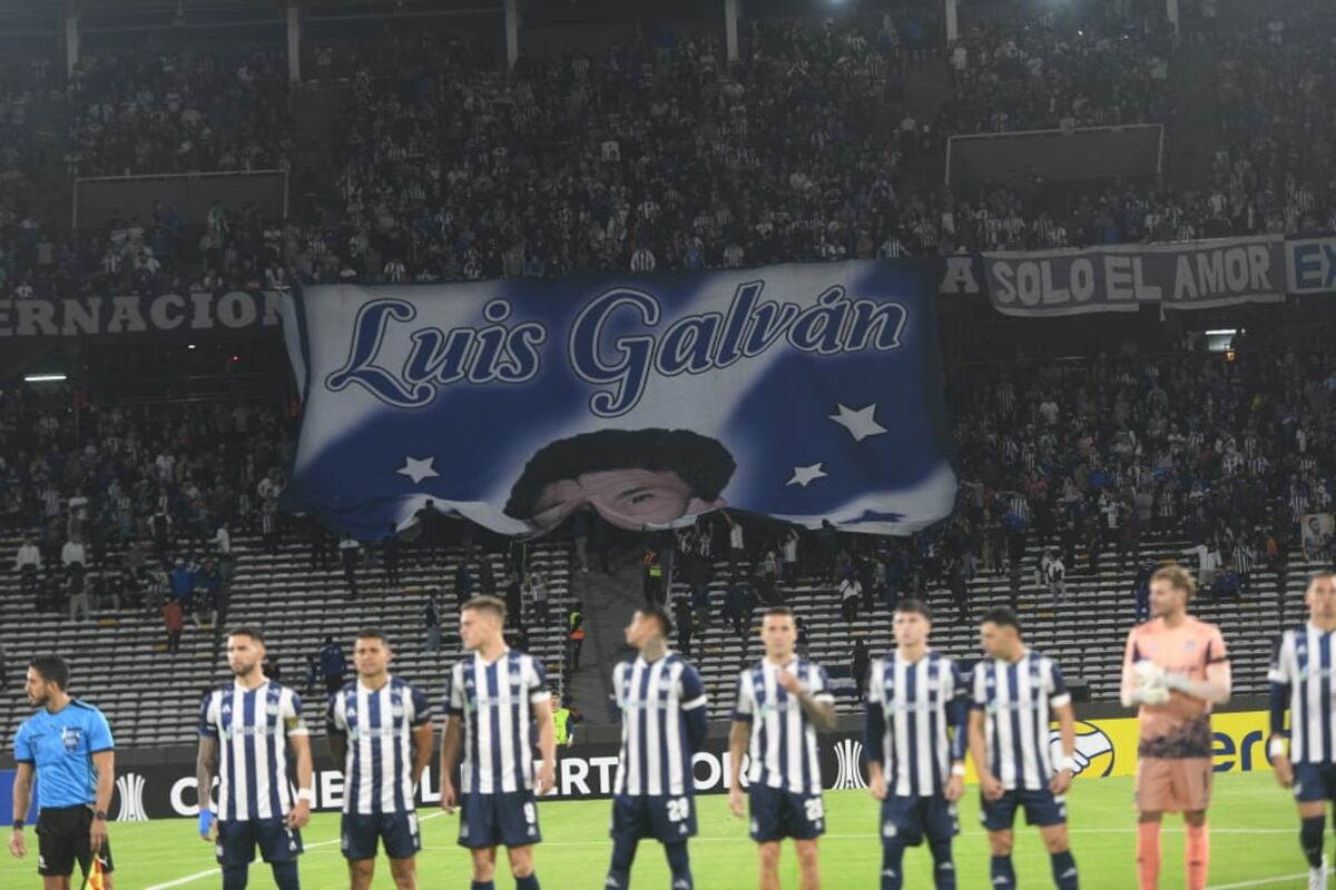 El homenaje de Talleres por la partida de Luis Galván, en Copa Libertadores