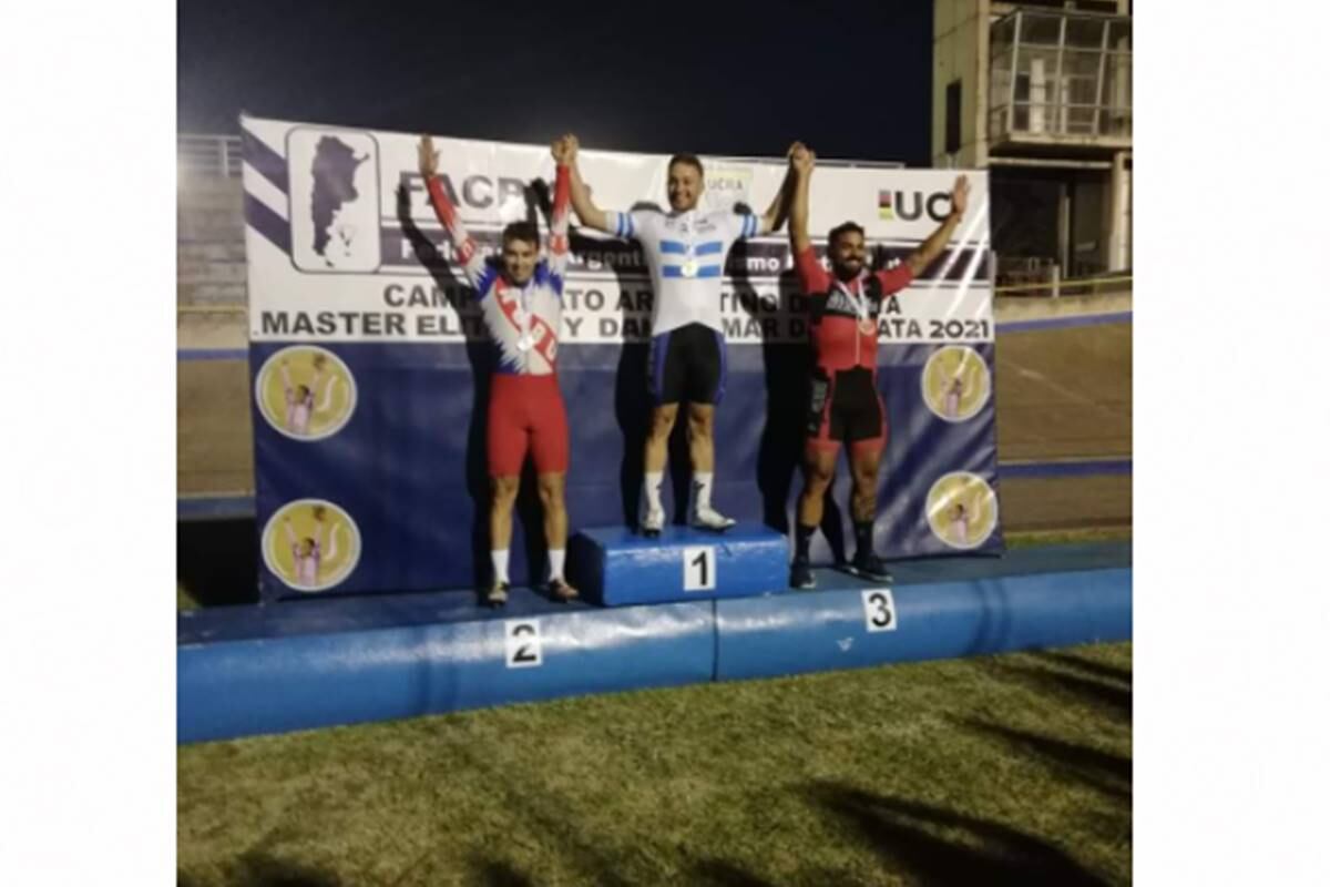 Concordienses campeones de ciclismo en Mar del Plata.