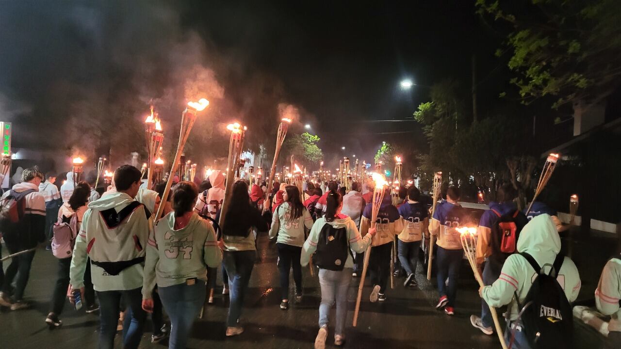 Fiesta del estudiante y Tradicional Quema de muñeco en Colón