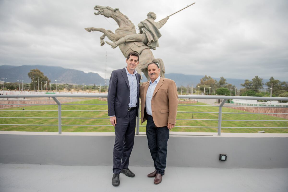 Elecciones en La Rioja: Wado de Pedro, el primero en felicitar a Ricardo Quintela por su reelección