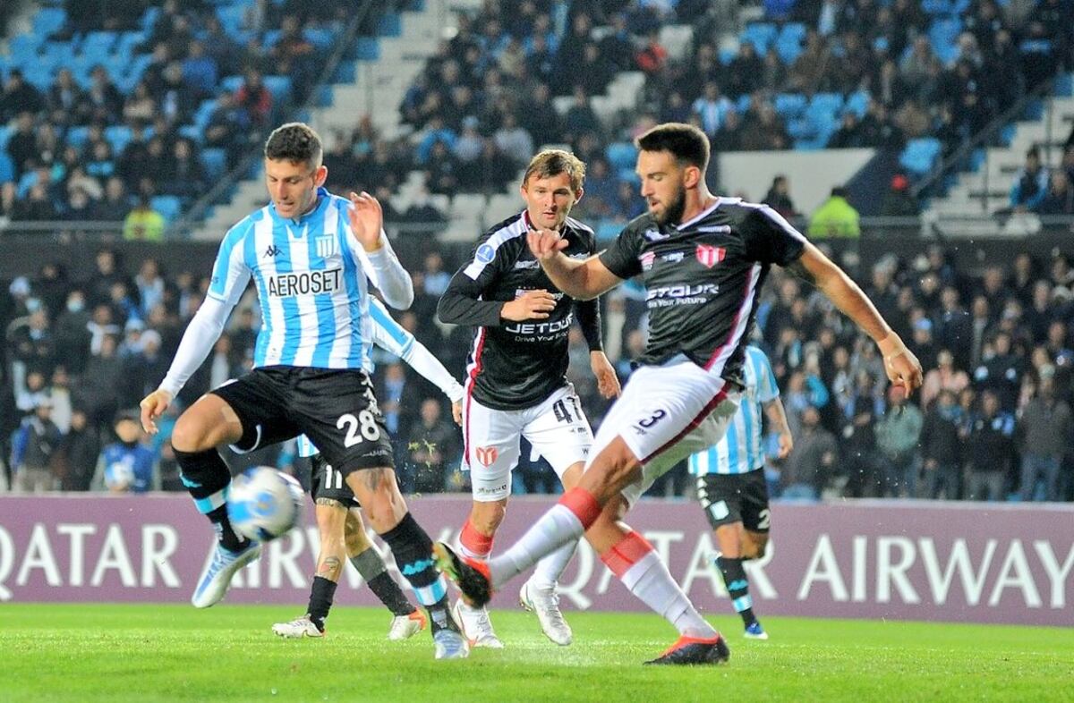 El gol de River que eliminó a Racing de la Copa Sudamericana