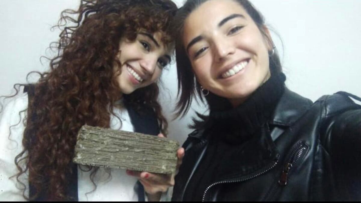 Yasmin y Flor: las dos hermanas lasherinas que se unieron para crear un ladrillo ecológico