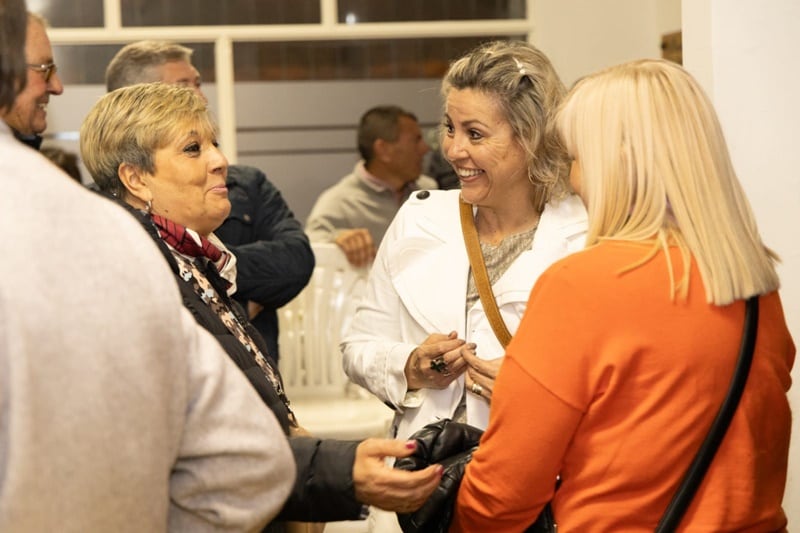 Reunión de  candidatos, dirigentes y referentes históricos del Movimiento Vecinal