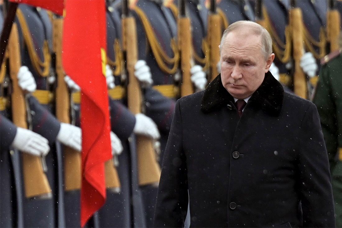 Vladimir Putin, presidente de Rusia, agradeció a los militares y veteranos por la “lealtad” y por estar cumpliendo su “tarea militar” de manera “heroica”.