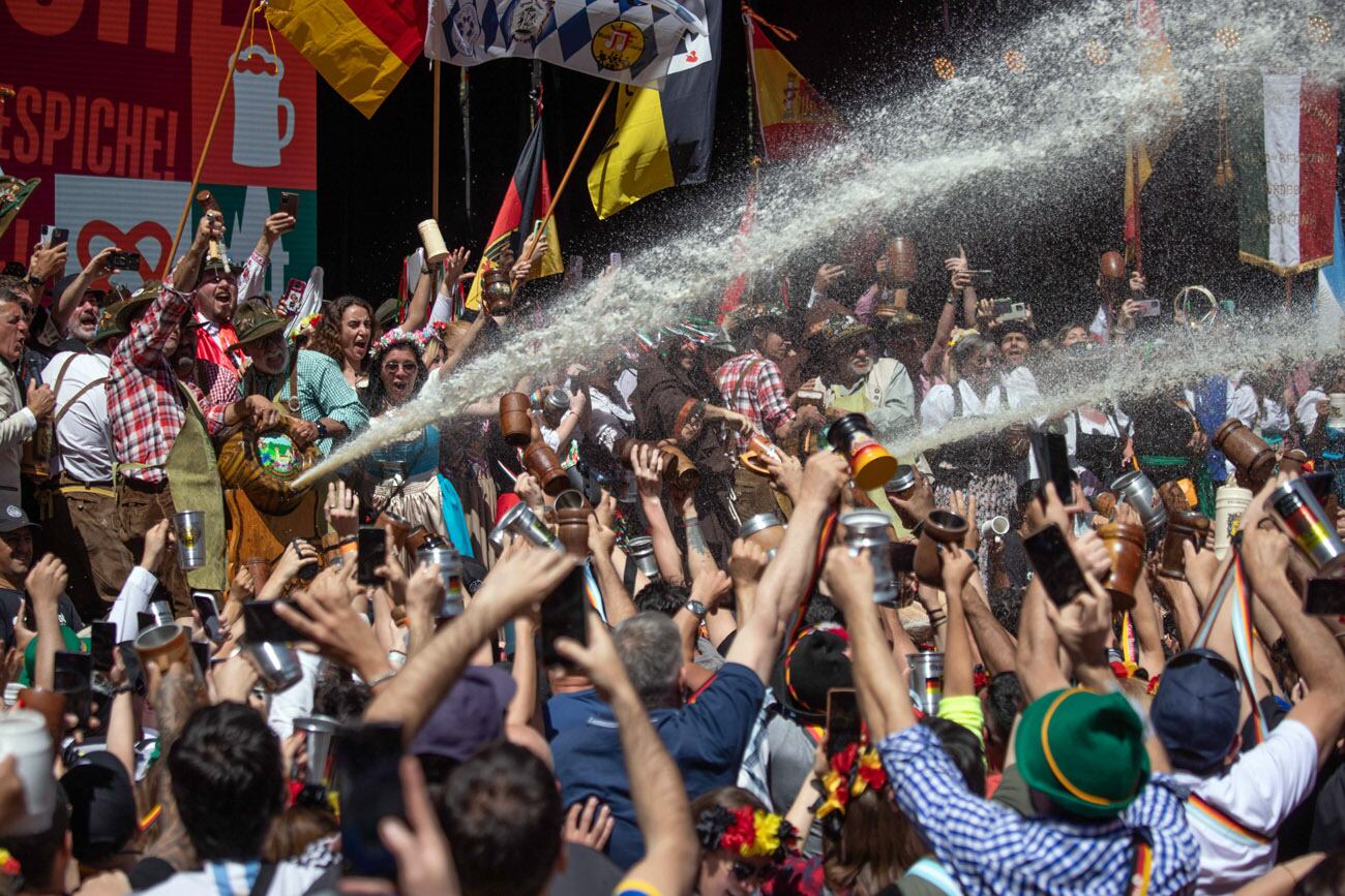 La Oktoberfest convocó a una multitud en Villa General Belgrano. (La Voz) 