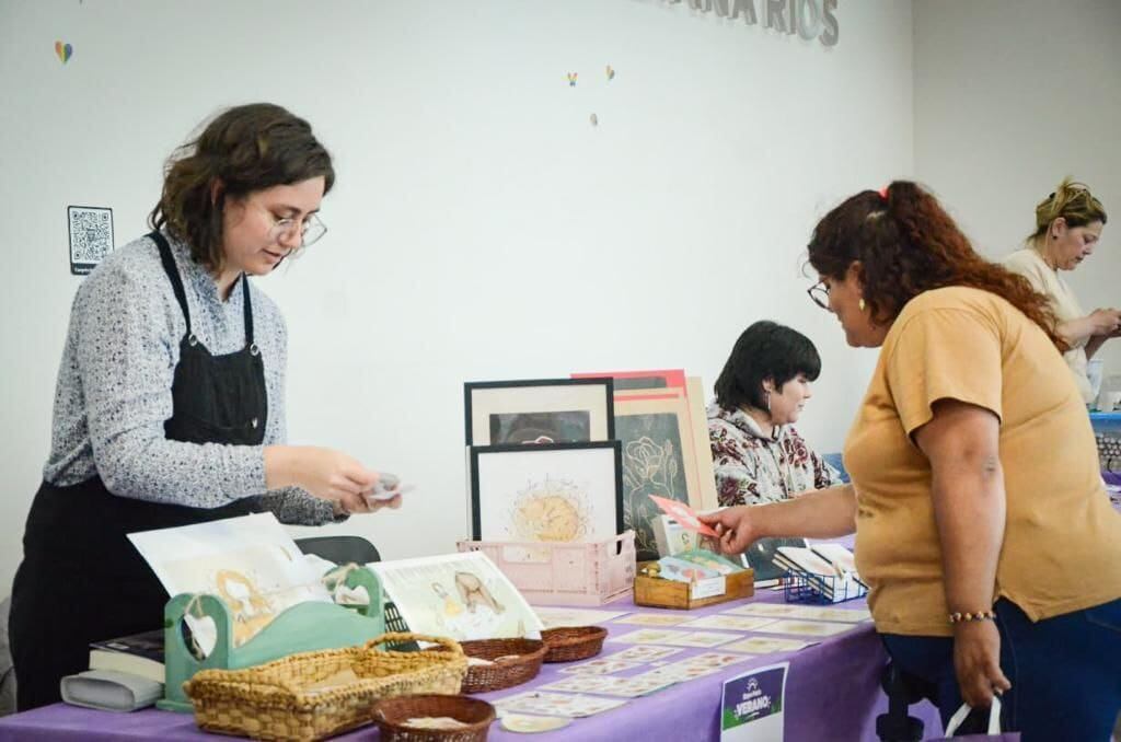 Como temática al “día del amor y la amistad” se realizó otra Expo Feria en la Casa de la Mujer